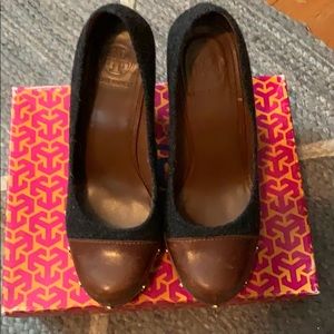 Size 9 Grey and Brown Tory Burch Pumps